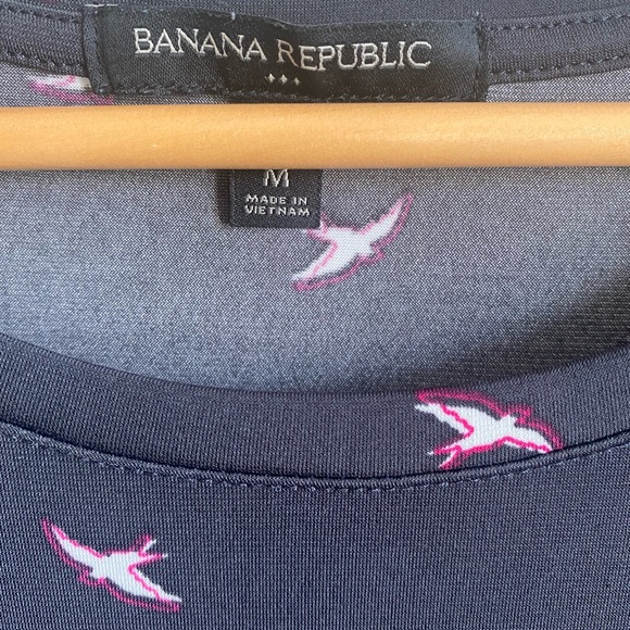 Gently used Banana Republic flutter sleeve top - Picture 4 of 5